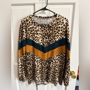 Boutique Leopard Print Chevron Long-Sleeve Top in Mustard & Teal Large